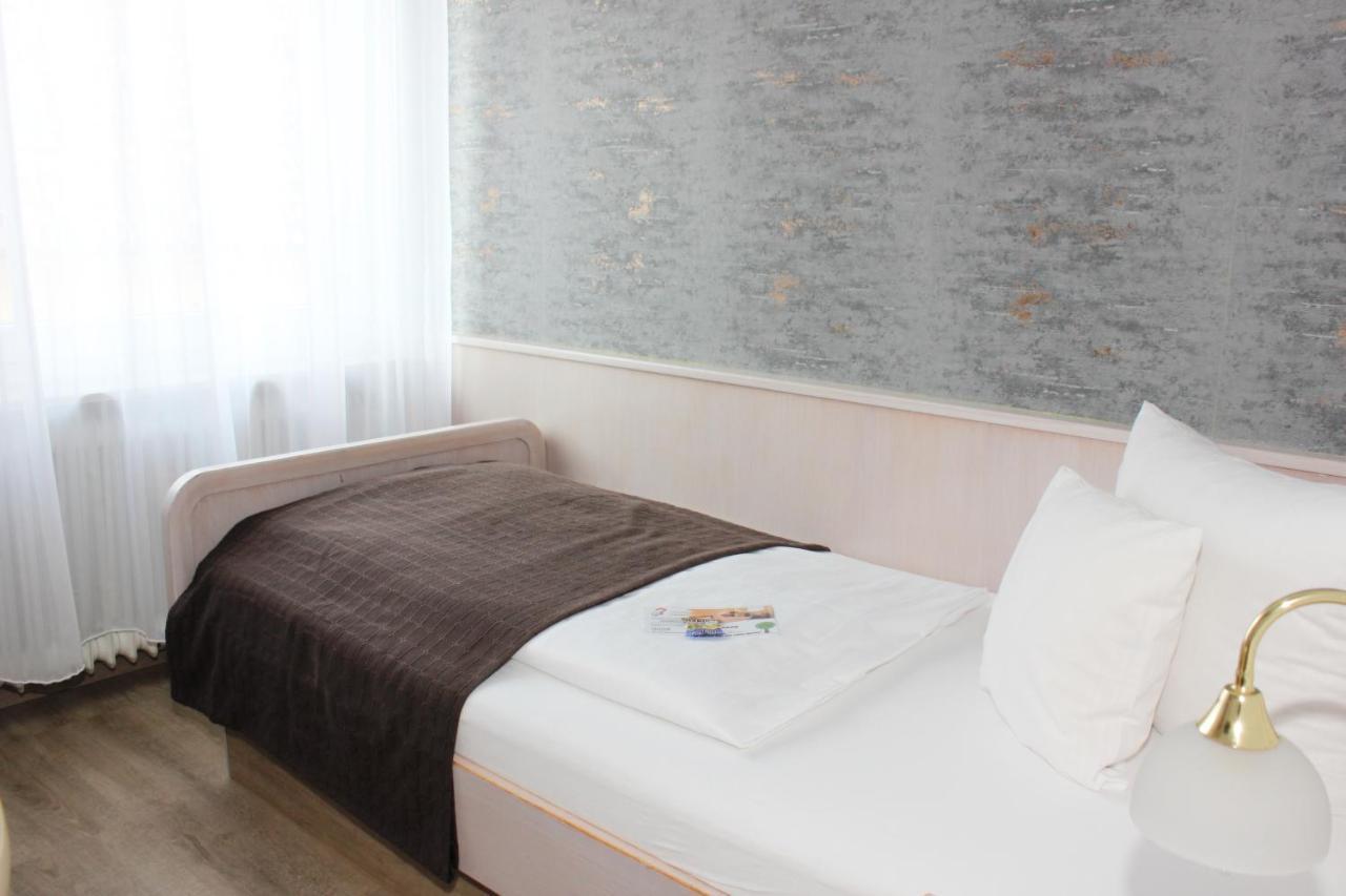 Landhotel Zum Boehm Рот Екстер'єр фото