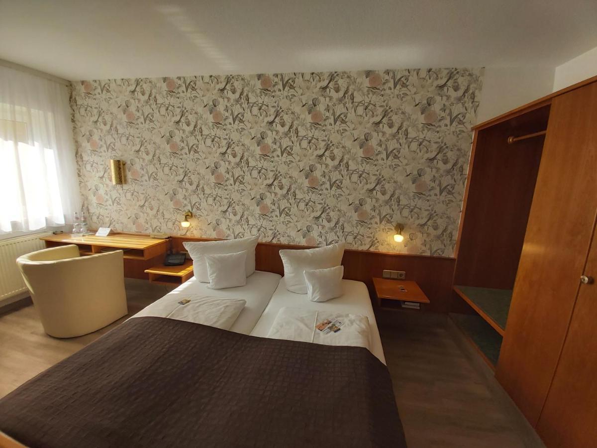 Landhotel Zum Boehm Рот Екстер'єр фото