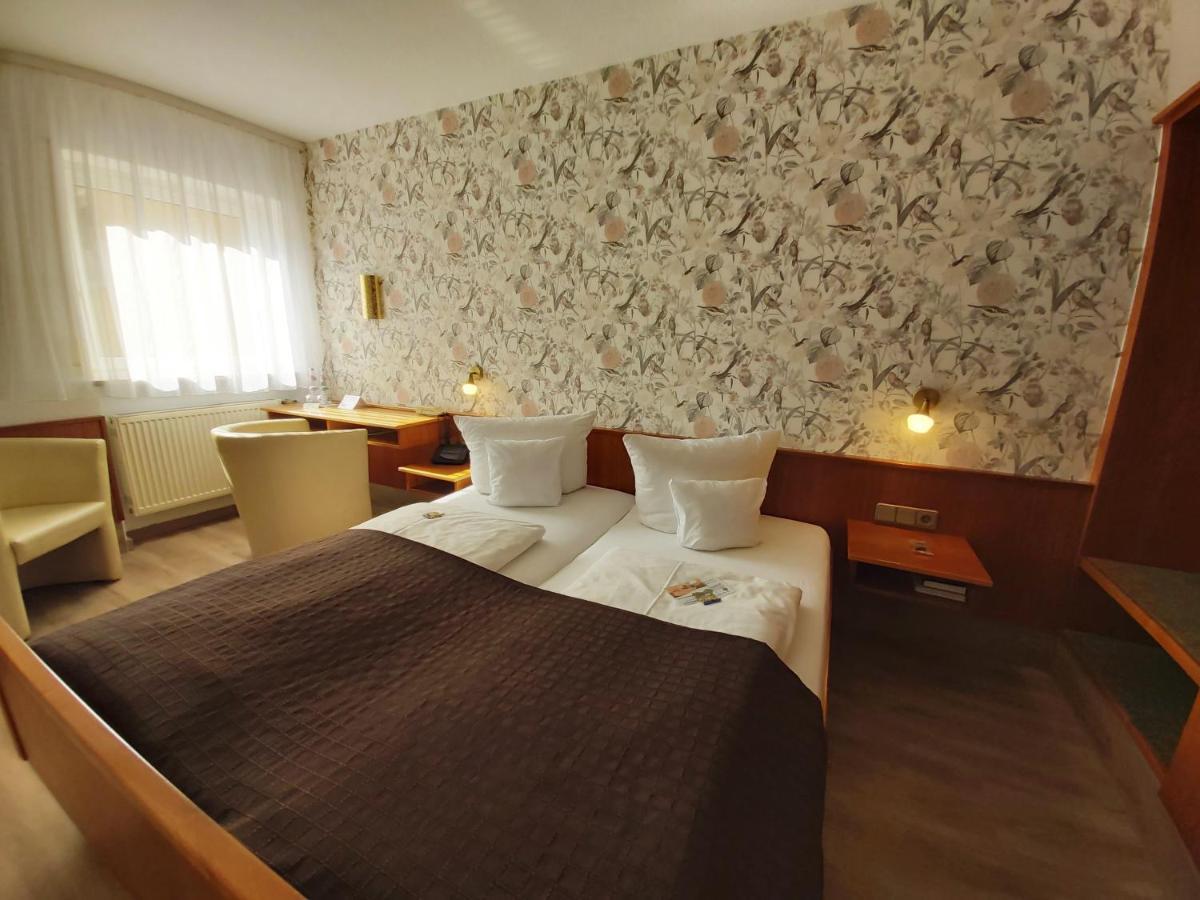 Landhotel Zum Boehm Рот Екстер'єр фото