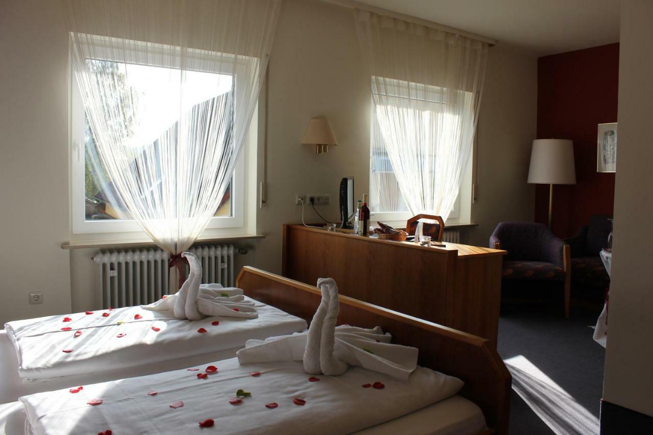 Landhotel Zum Boehm Рот Екстер'єр фото